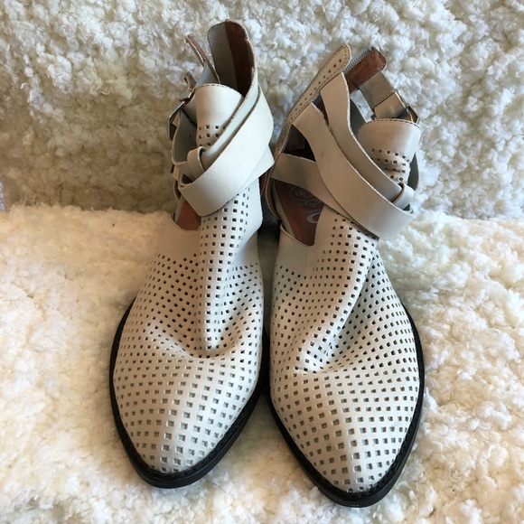 Jeffrey Campbell Everly Leather Booties - Picture 3 of 8